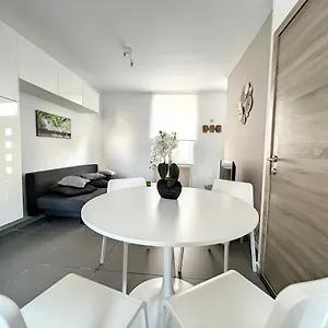 Casa vacanze 20 Brussels-charleroi-airport, Charleroi