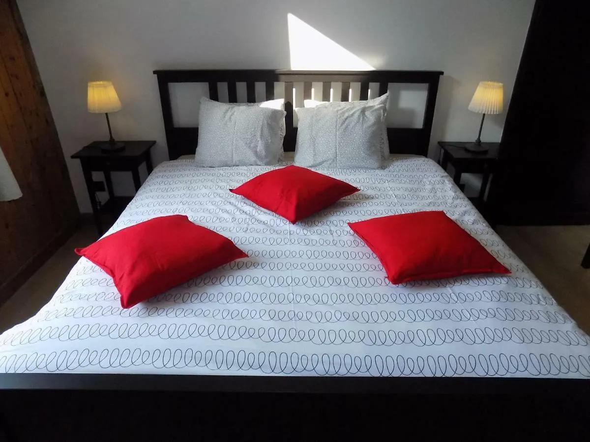 Maison Roosevelt - Charleroi Airport - Ideal Families 0*,  Βέλγιο